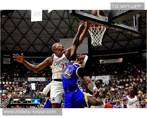 勇士与热火激战正酣2月11日NBA精彩对决引发球迷热议